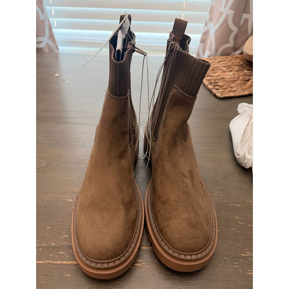 size 11 Universal Thread Chunky ankle sock boot NWT